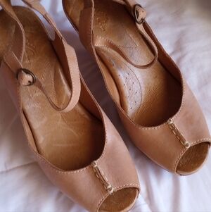 Naya Tan Leather Platform Slingbacks